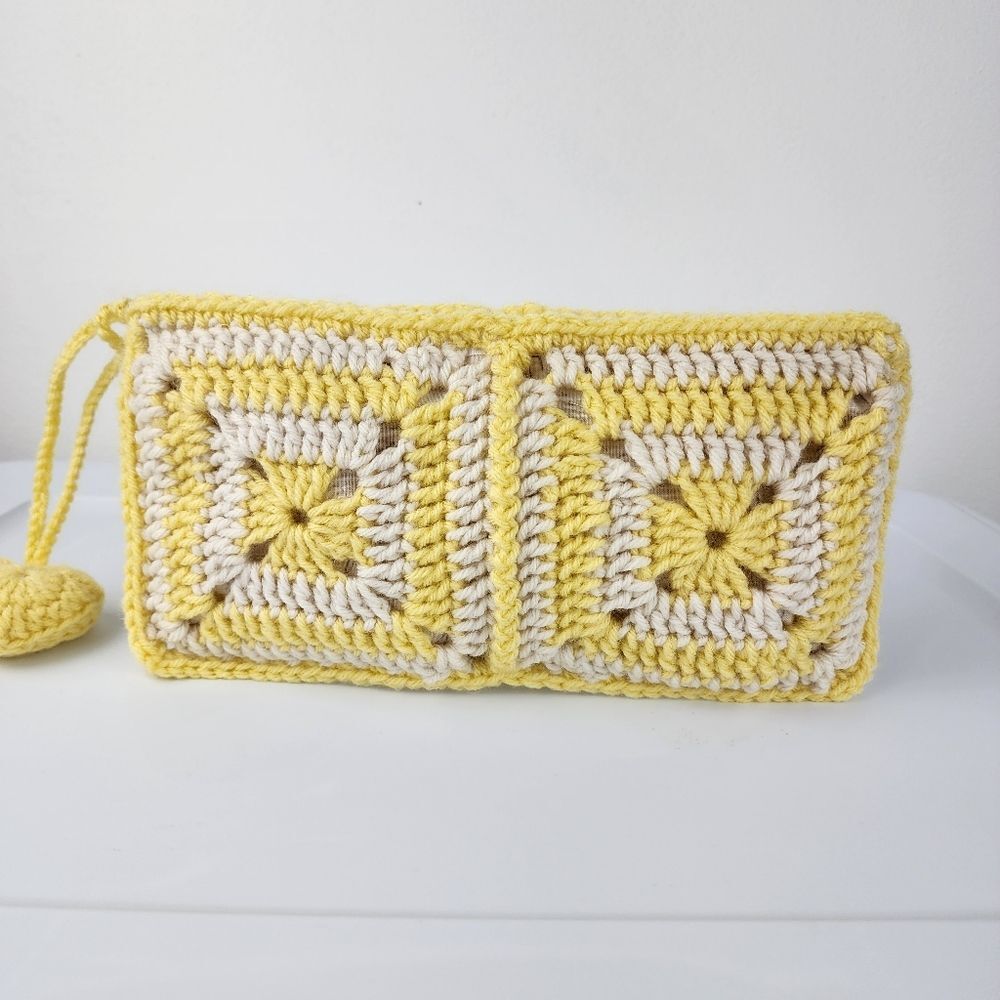 Handmade Crochet Granny Square Clutch Yellow Cream Boho Heart Charm Makeup Pouch - Picture 15 of 15